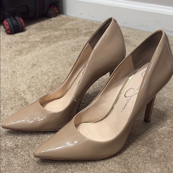 Jessica Simpson Nude Pumps - Picture 1 of 1